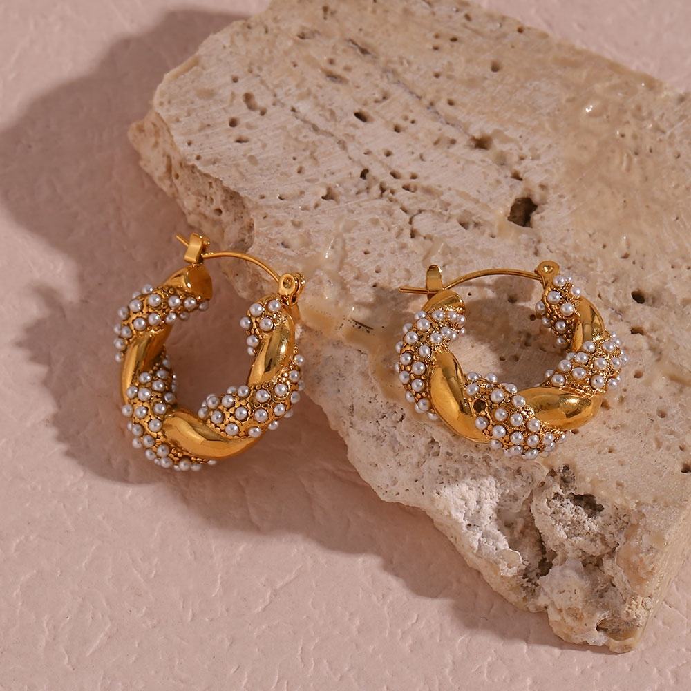 Pearl Studded Earring
