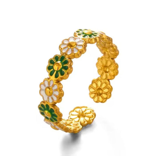 Green & White Daisy Ring
