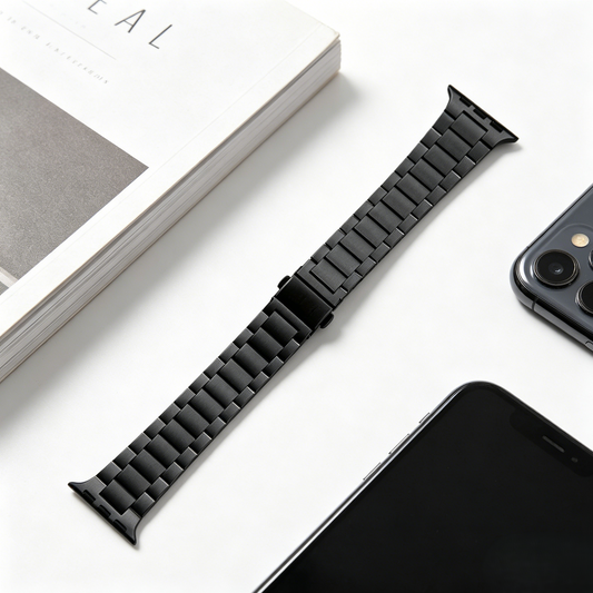 Front view of Classic 3-Link Black Band 