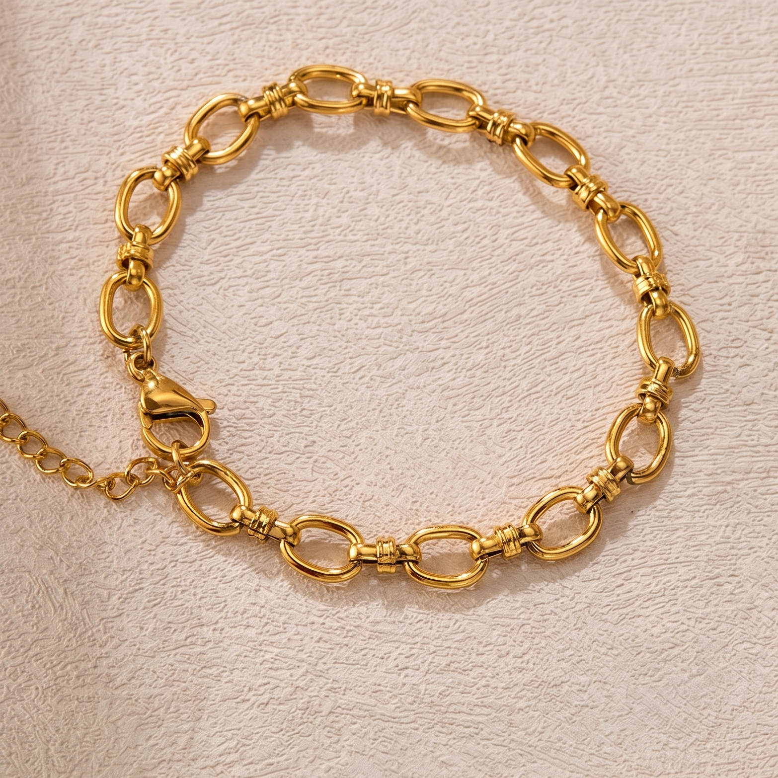 Close up of Gold Mixed Link Bracelet