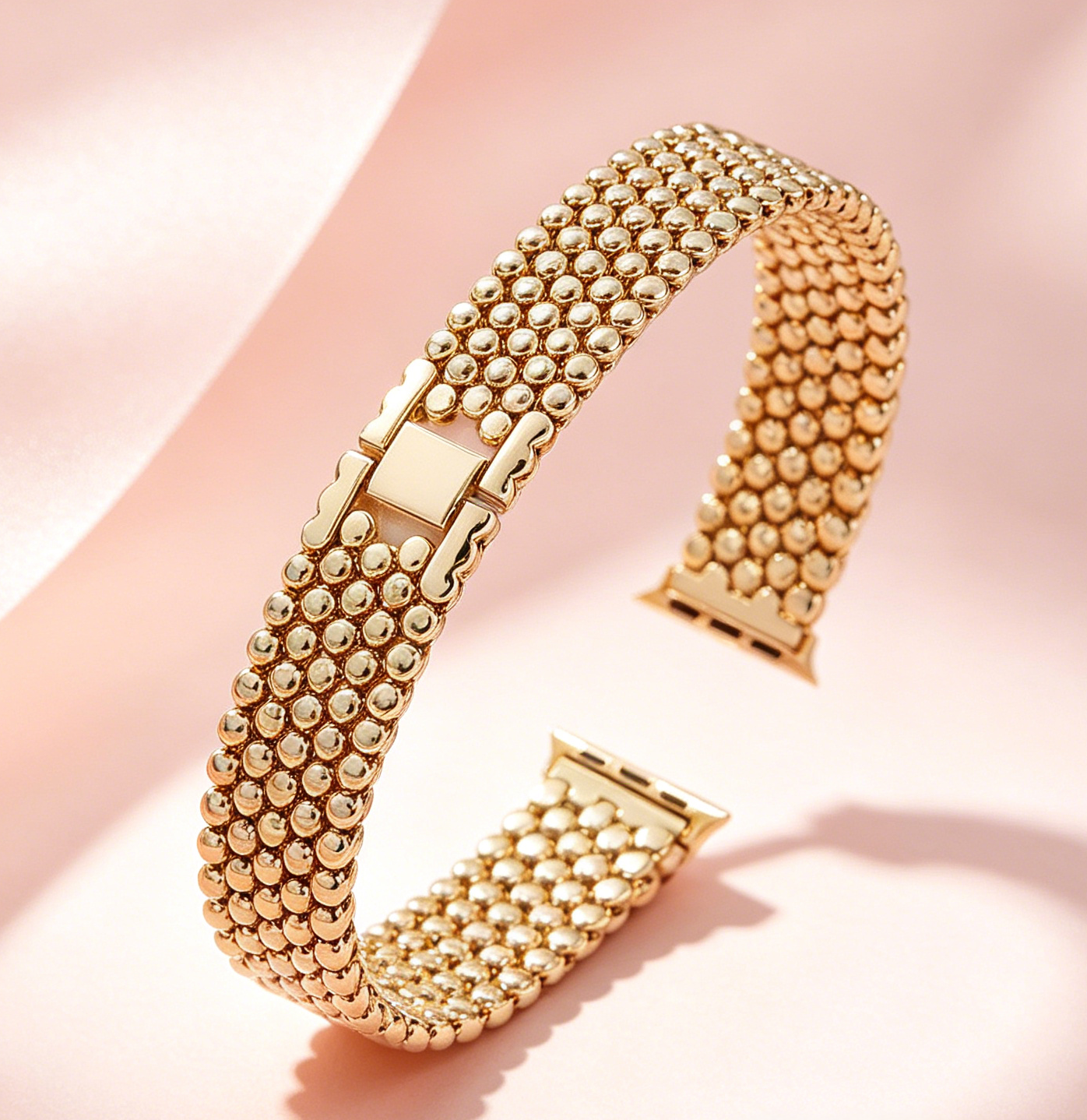 Front View of Fish Scale Band