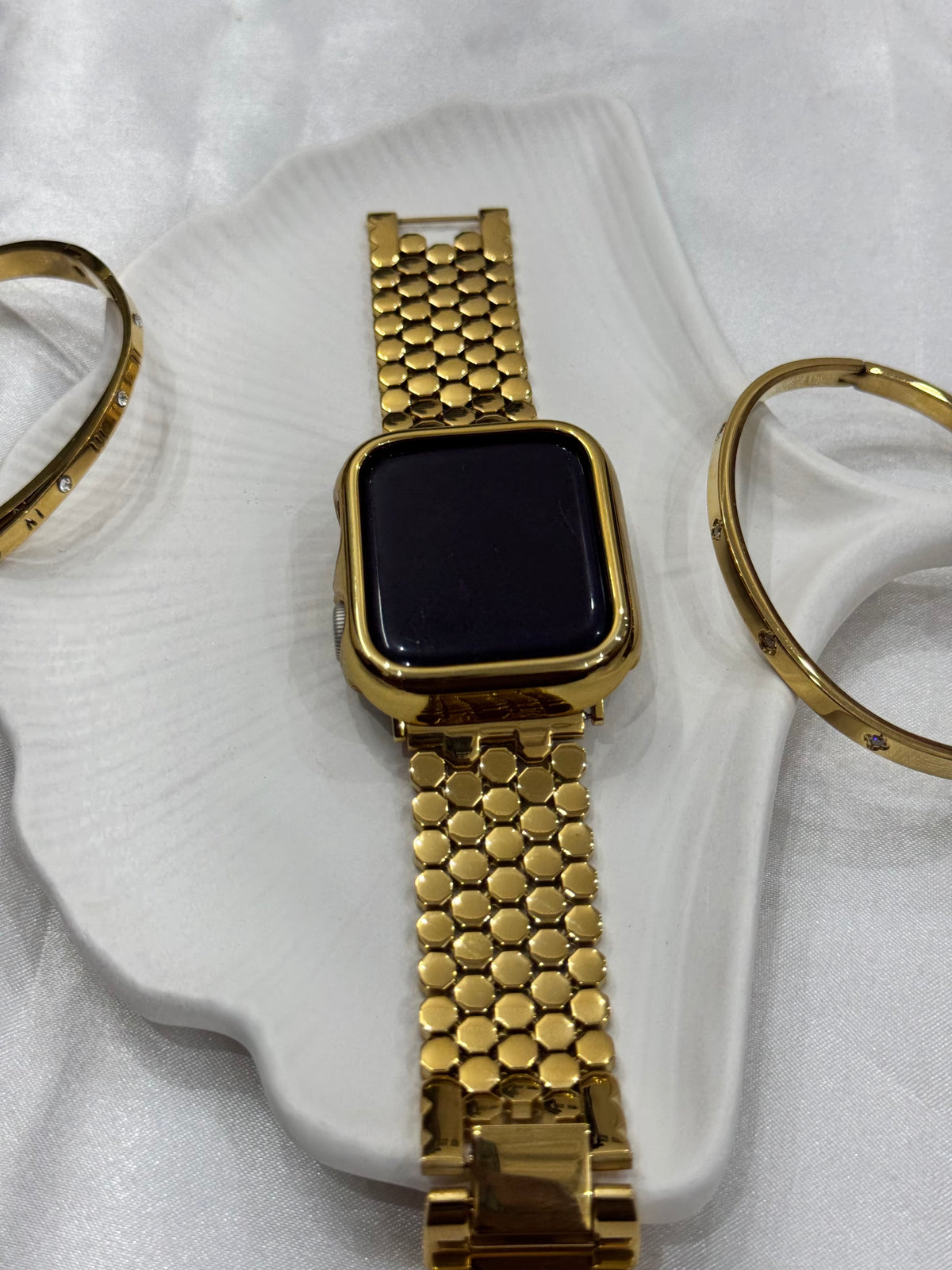 Fish Scale Band with watch