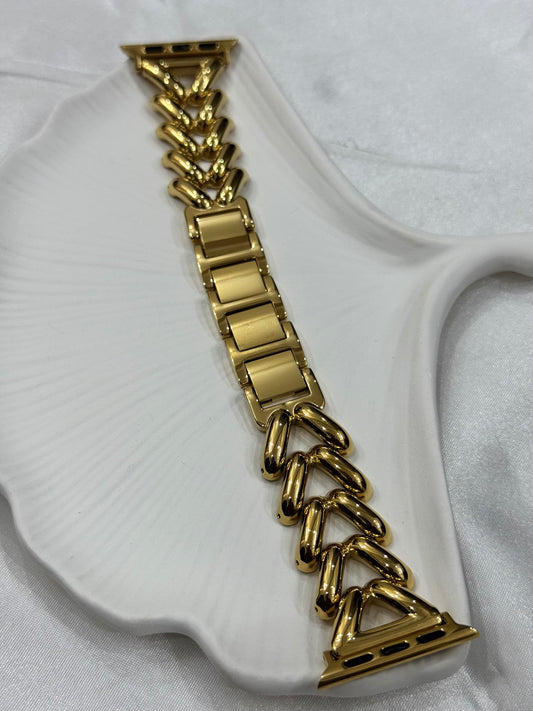 Top view of Heart Link Gold Band