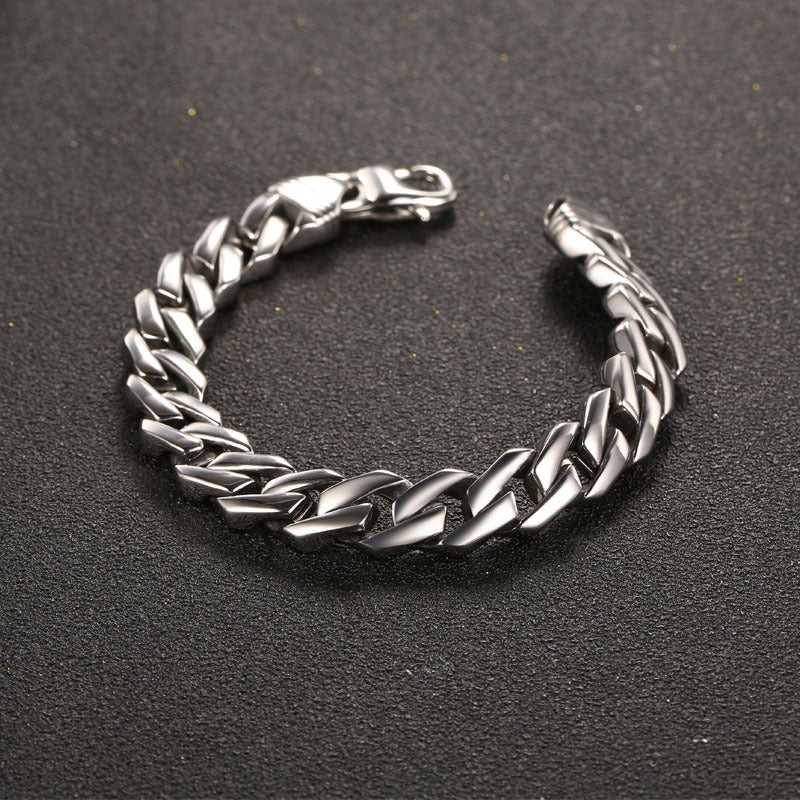CLose up of Mens Heavy Curb Streetwear Bracelet