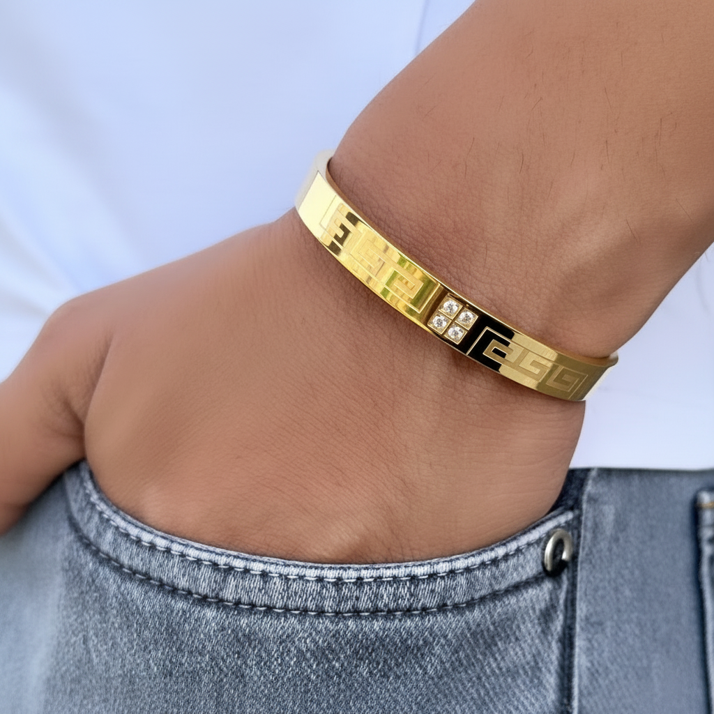 Model wearing Mens Elegant Wall Link Gold Bracelet